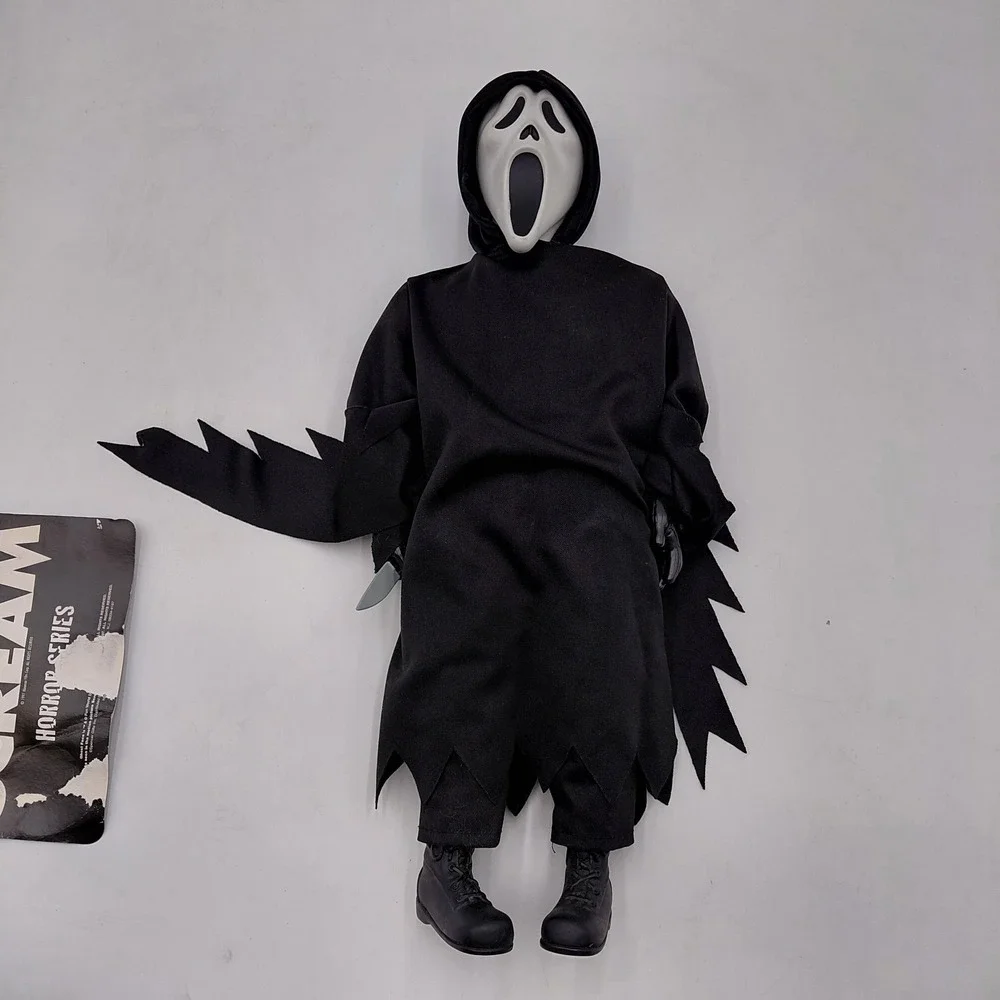 Vtg 90s Scream Ghost Face Horror Doll Figure Spencers 1997 Halloween Numbered